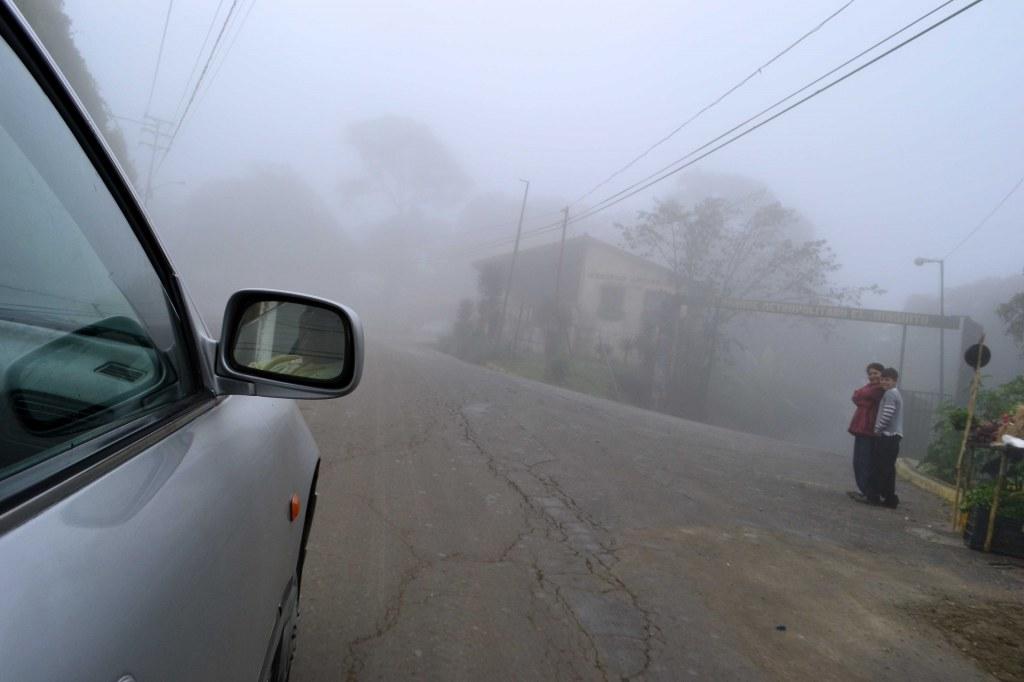 Neblina Un día en carretera