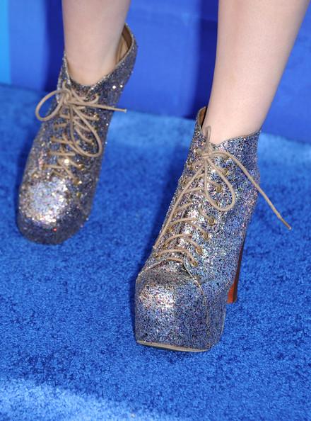 LAS TENDENCIAS, DETALLES Y LOOKS DE LOS TEEN CHOICE AWARDS 2011 Actress Grace Phipps arrives at the 2011 Teen Choice Awards held at the Gibson Amphitheatre on August 7, 2011 in Universal City, California.