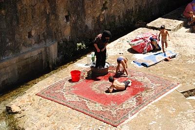 La separación, la diferencia y la cercanía; el contraste de una región, el de un pueblo y su historia. II