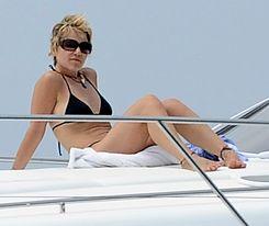 La hija Cayetana Rivera y Eugenia Martínez de Irujo juntas en Ibiza La hija Cayetana Rivera y Eugenia Martínez de Irujo juntas en Ibiza