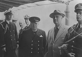 Roosevelt y Churchill celebran un conciliábulo en Terranova - 10/08/1941.