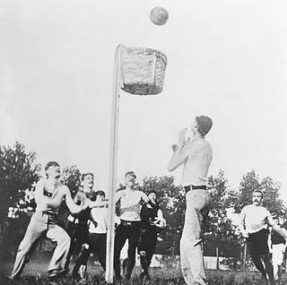 13 reglas, una cesta y un balón 13 reglas, una cesta y un balón