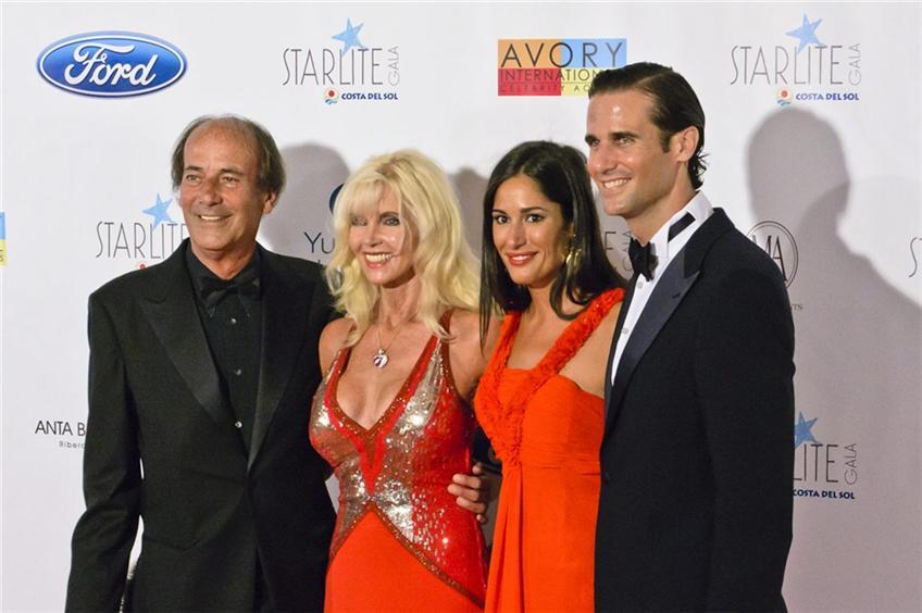 BANDERAS & LONGORIA REUNEN A LOS FAMOSILLOS PATRIOS Gunilla Von Bismarck y Luis Ortiz en la gala Starlite 2011