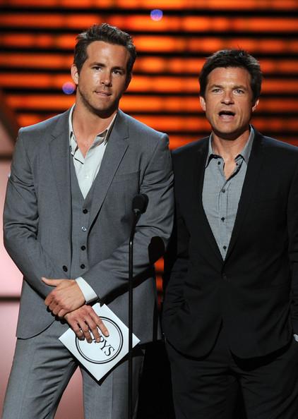 Ryan Reynolds (L-R) Actors Ryan Reynolds and Jason Bateman present the ESPY for Best Championship Performance during The 2011 ESPY Awards at Nokia Theatre L.A. Live on July 13, 2011 in Los Angeles, California.