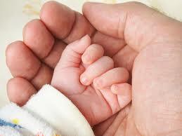 Cortar las uñas del bebé Cortar las uñas del bebé