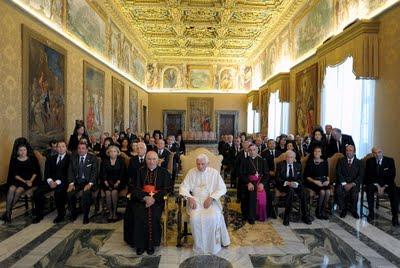 Jóvenes en Madrid, bajo el poder del Vaticano.