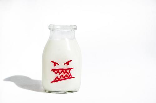 Mala leche, vía Crianza corporal Contra la mala leche