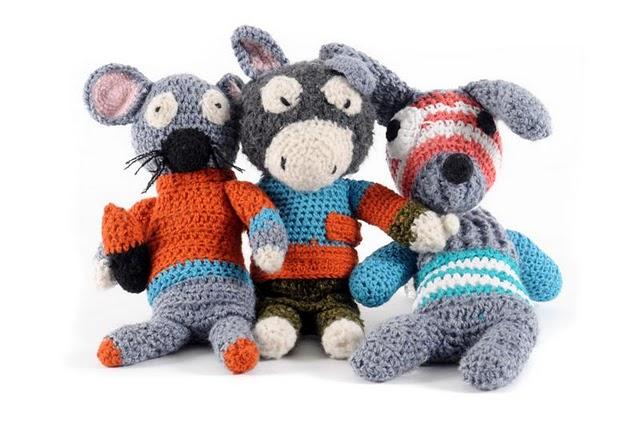 Ideas para el Día del Niño: Regalos originales con diseño!!! Pantuflas de Floripondias, Muñecos tejidos de Colombas y Móviles de Lua Chea y productos de Cyzone! Ideas para el Día del Niño: Regalos originales con diseño!!! Pantuflas de Floripondias, Muñecos tejidos de Colombas y Móviles de Lua Chea y productos de Cyzone!
