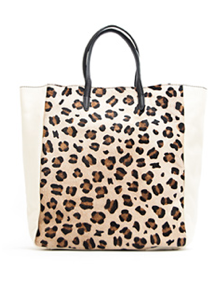 Preparando el armario... Preparando el armario...