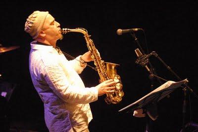 El Ángel (1999), un gran trabajo del extraordinario saxofonista argentino Oscar Feldman El Ángel (1999), un gran trabajo del extraordinario saxofonista argentino Oscar Feldman