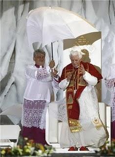 FE Y RAZÓN: LA VISITA DE BENEDICTO XVI.