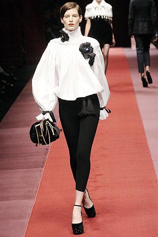 Sencillamente chic o cómo ir elegante sin que parezca que vas de boda Sencillamente chic o cómo ir elegante sin que parezca que vas de boda