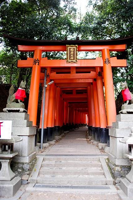 Fushimi Inari taisha (伏見稲荷大社) Fushimi Inari taisha (伏見稲荷大社)