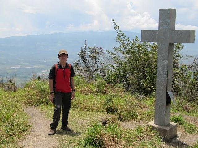 TREKKING EN LA SELVA II: HACIA LA CIMA DEL MORRO DE CALZADA TREKKING EN LA SELVA II: HACIA LA CIMA DEL MORRO DE CALZADA