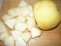 Ensalada de camembert frito con cebolla caramelizada. Ensalada de camembert frito con cebolla caramelizada.