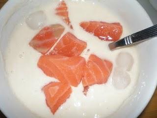 Salmón en tempura con salsa de soja y miel. Salmón en tempura con salsa de soja y miel.