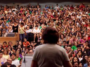 Profesores en la asamblea de ayer en madrid