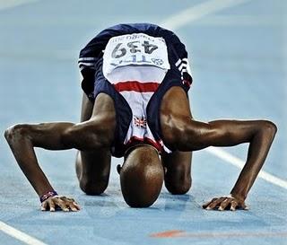 Mo Farah se hace con el oro en los 5.000 y Jesús España acaba 12º Mo Farah se hace con el oro en los 5.000 y Jesús España acaba 12º