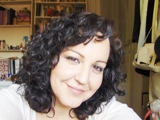 Jugando con Fuego&Entrevista; a Cristina Caviedes Jugando con Fuego&Entrevista; a Cristina Caviedes