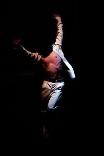 La danza contemporánea da visiones diferentes del mundo cotidiano en Tres retratos urbanos La danza contemporánea da visiones diferentes del mundo cotidiano en Tres retratos urbanos