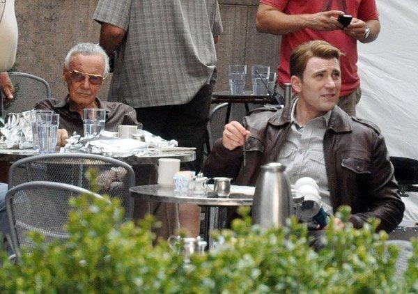 Stan Lee en el set de Los Vengadores