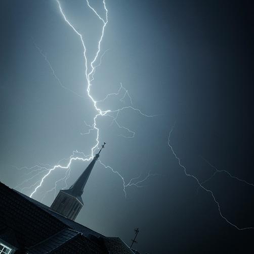 Tormenta eléctrica