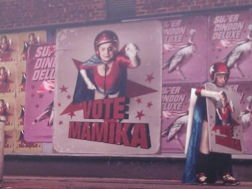 Super Mamika en Getxo Super Mamika de Sacha Goldberger