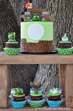angry-birds-cake-bluecupcake-com Tarta decorada 26: Angry Birds