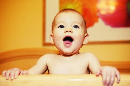 Los bebés entienden la metodología de la comunicación desde los 2 días de vida