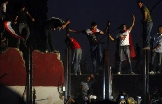 Spiderman y Superman, utilizados como símbolos en Egipto 20110911-170135.jpg