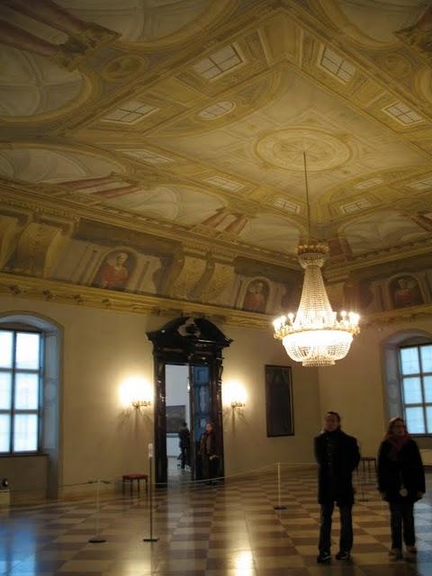 CALLEJEANDO EN MUNICH 2 : EL ISAR, MAX-JOSEPH PLATZ Y EL PALACIO RESIDENZ CALLEJEANDO EN MUNICH 2 : EL ISAR, MAX-JOSEPH PLATZ Y EL PALACIO RESIDENZ