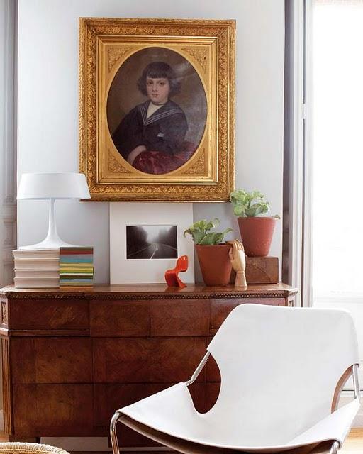 Decoración moderna con retratos antiguos Decoración moderna con retratos antiguos