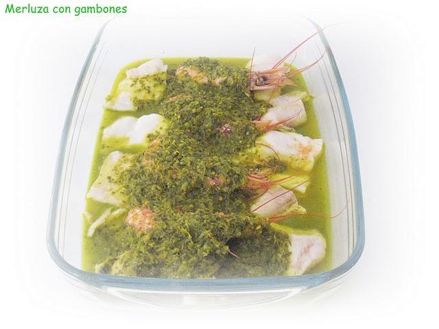 Merluza con gambones en salsa Merluza con gambones en salsa