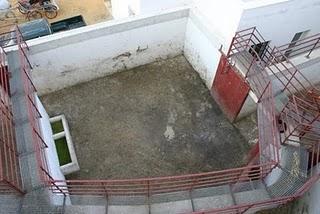 ¿QUIÉN LIMPIA LA PLAZA DE TOROS DE PRIEGO? ¿QUIÉN LIMPIA LA PLAZA DE TOROS DE PRIEGO?