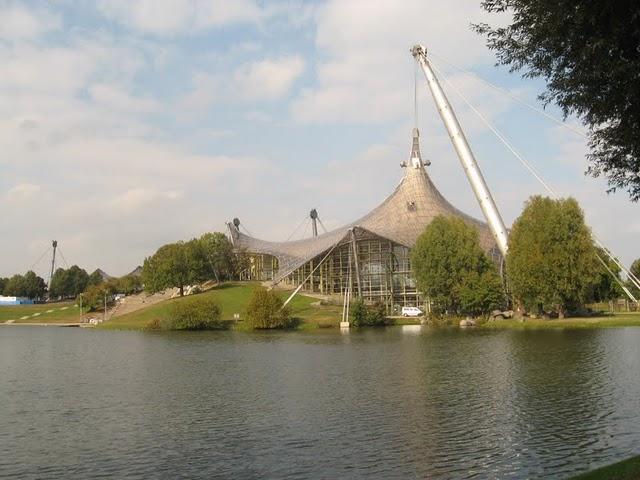 CALLEJEANDO EN MUNICH 4: EL OLYMPIAPARK CALLEJEANDO EN MUNICH 4: EL OLYMPIAPARK