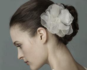 Tocados espectaculares by Jennifer Behr Tocados espectaculares by Jennifer Behr