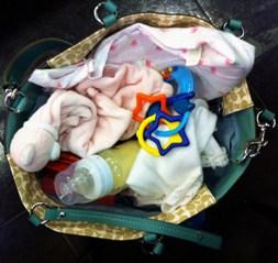 La pañalera que ya no cargo Top 12 cosas para incluir en la pañalera