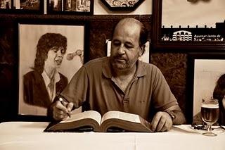 Antonio Lagares, un escritor que no debemos dejar de leer. Antonio Lagares, un escritor que no debemos dejar de leer.