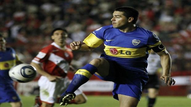 Riquelme El líder sumó en una visita complicada