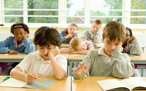 La mala postura de los niños en el colegio genera problemas en la ... La mala postura de los niños en el colegio genera problemas en la ...