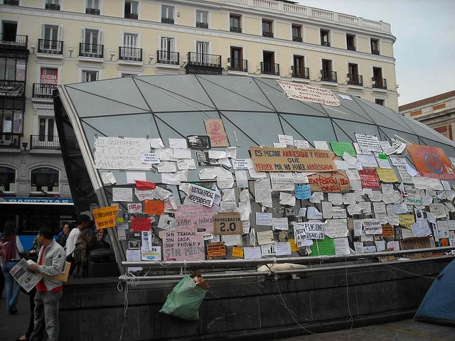 Cubierta de Metro en Sol intervenida por Ciudades que se hacen y deshacen – ABC.es