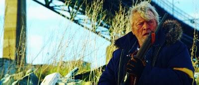 Hobo with a Shotgun (Jason Eisener, 2011) Hobo with a Shotgun (Jason Eisener, 2011)