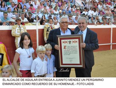 CORRIDA DE TOROS EN AGUILAR DE LA FRONTERA:   HISTÓRICA CORRIDA TRIUNFAL EN LA PLAZA OCHAVADA