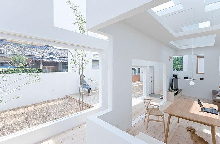 Casa N en Oita: Sou Fujimoto. Una Matrioshka Espacial Casa N en Oita: Sou Fujimoto. Una Matrioshka Espacial