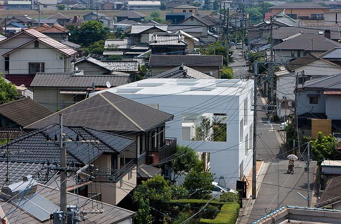 Casa N en Oita: Sou Fujimoto. Una Matrioshka Espacial Casa N en Oita: Sou Fujimoto. Una Matrioshka Espacial