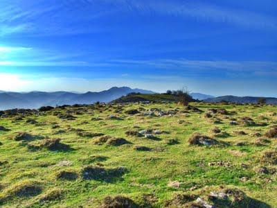 De montículos, karst & satorrak De montículos, karst & satorrak