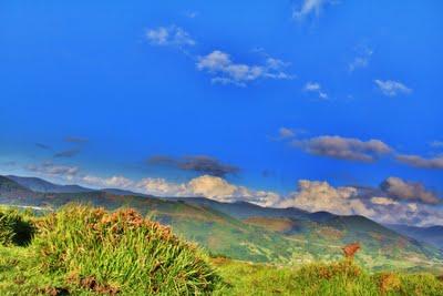 De montículos, karst & satorrak De montículos, karst & satorrak