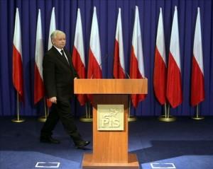 Kaczynski ataca a Merkel y Alemania y rechaza pedir disculpas