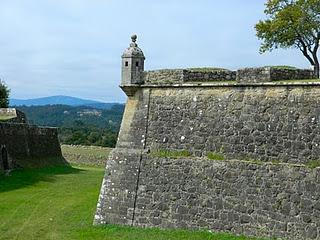 Una hora menos en Valença do Minho. Una hora menos en Valença do Minho.
