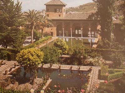 ¿Qué dicen las paredes de la Alhambra? ¿Qué dicen las paredes de la Alhambra?